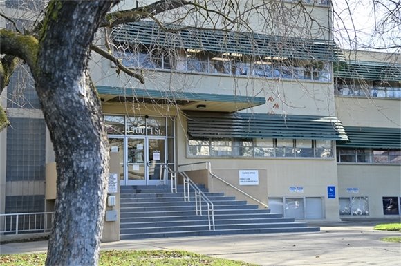 Photo of the Courthouse in Modesto, CA