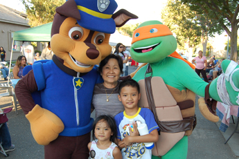 Kids with National Night Out Mascot
